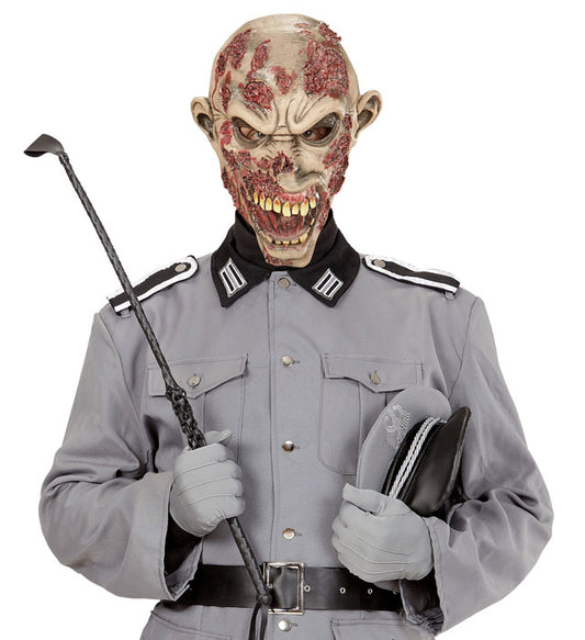 Übergrosse Slasher Zombie Maske mit blutigen Details und gruseligem Ausdruck