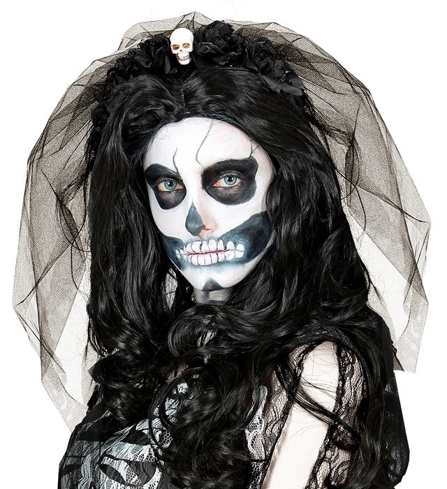 Schwarzer Haareif mit sechs Rosen, Totenkopf und Schleier als Halloween Accessoire