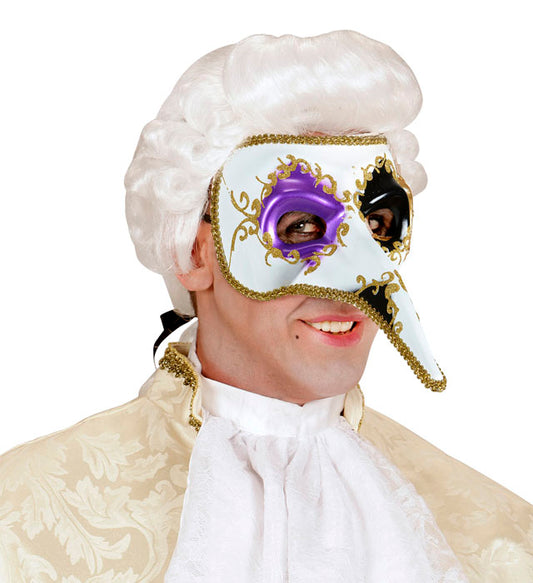 Venezianische Maske mit langer Nase in traditionellem Design