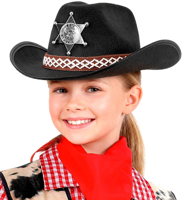 Schwarzer Cowboyhut mit Sheriffstern für Kinder auf weißem Hintergrund