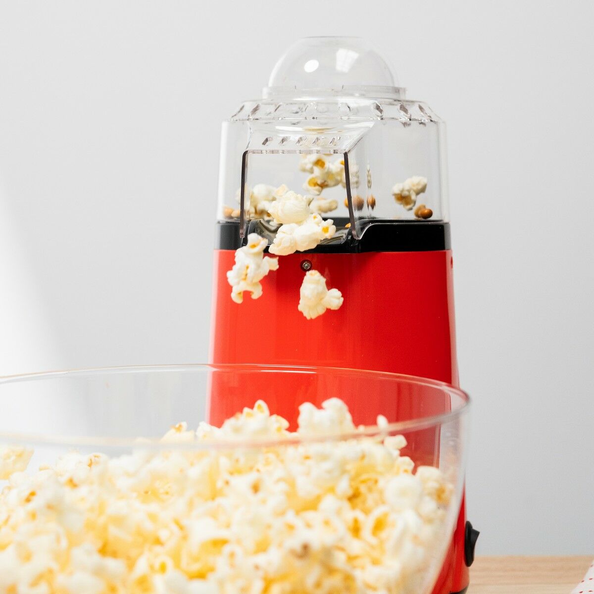 Heissluft-Popcornmaschine Popmar von InnovaGoods in Rot und Schwarz – Ansicht 8
