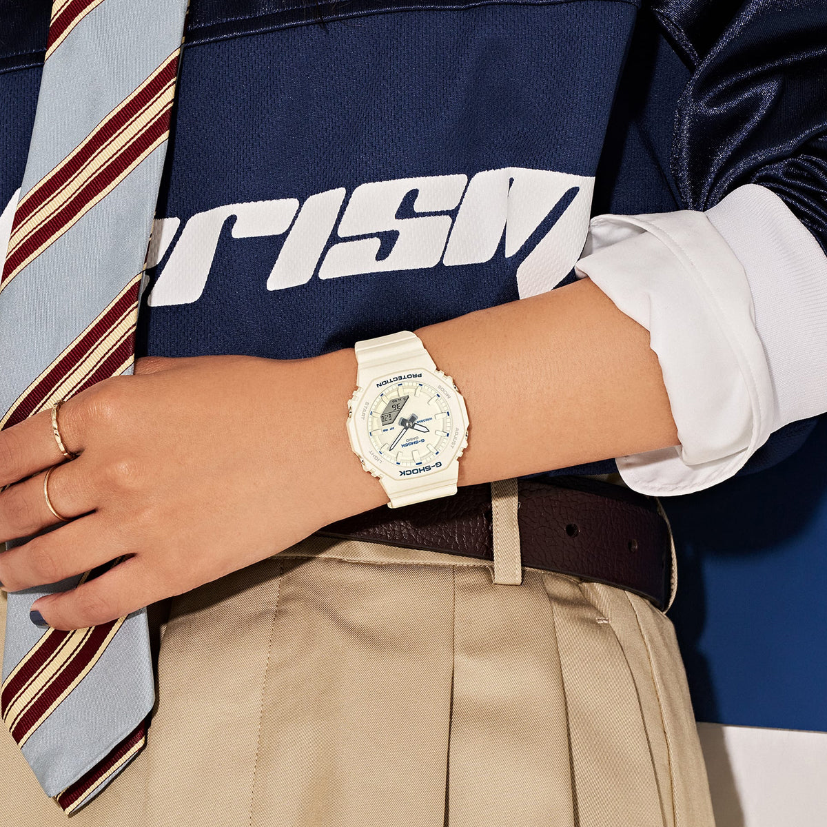 CASIO G-SHOCK Mod. OAK COMPACT - BLUE ACCENT SERIE - IVORY
