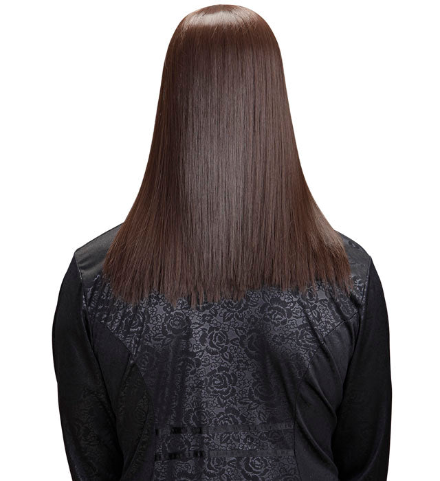 Dunkelbraune Perücke Dream Hair Viktor auf neutralem Hintergrund