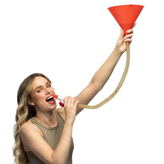 Transparenter Biertrichter mit blauem Schlauch und Hahn für Trinkspiele auf Partys