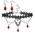 "GOTISCHE VAMPIRIN HALSBAND & OHRRINGE " – Vorderansicht