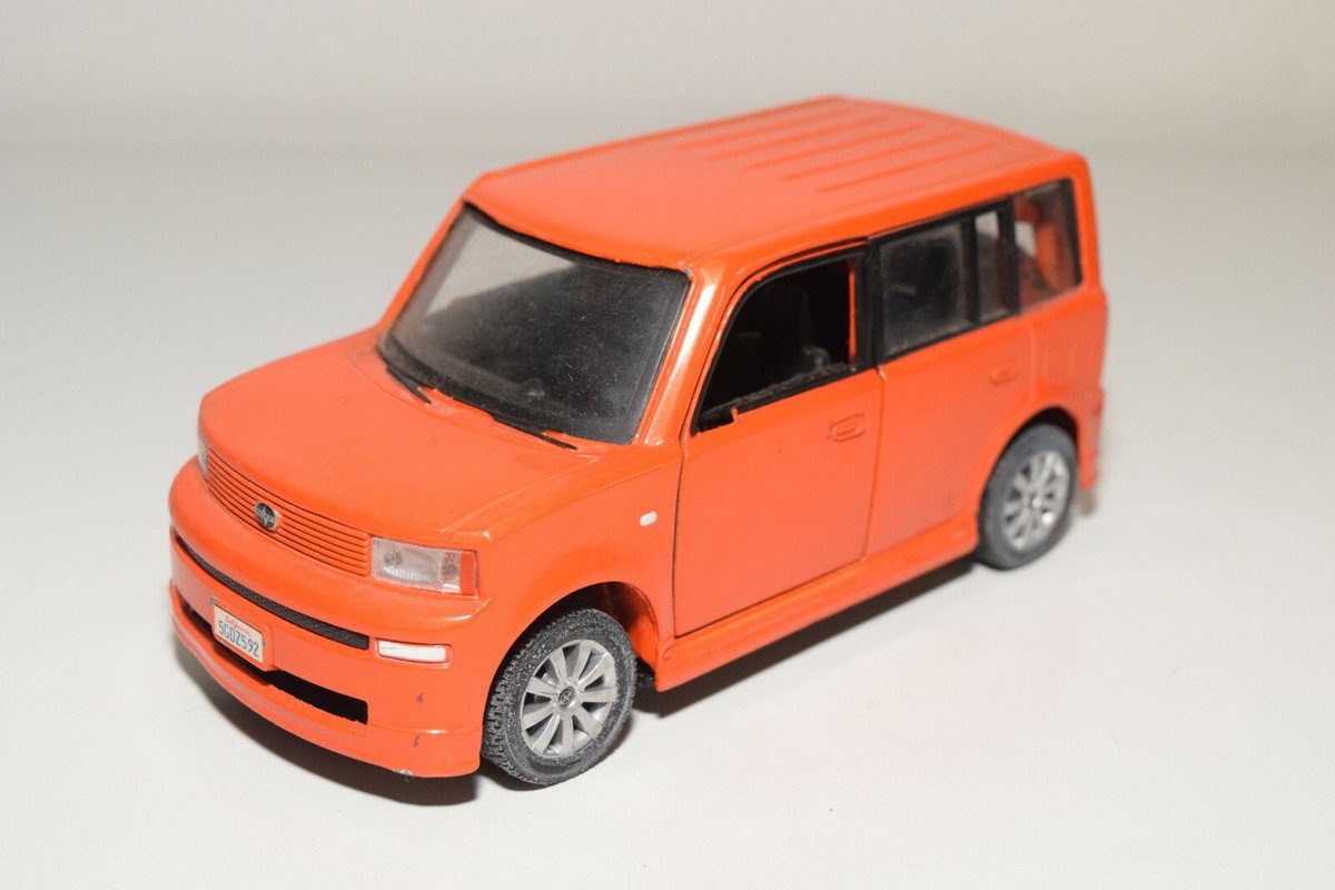 Maisto, Fresh Metal, Scion Xb, Spielzeugauto, 11351, Orange, 1:24