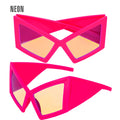 "NEON PINKE RIESENBRILLE" – Vorderansicht