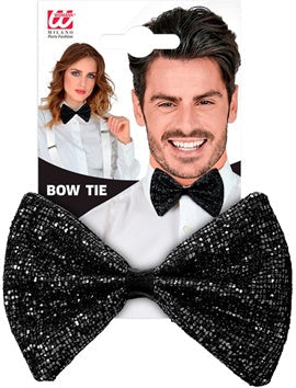 Black adjustable pre-tied bow tie in deluxe silk-style fabric.