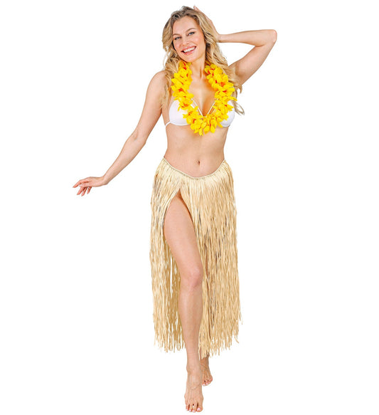 Beiger, handgewebter Bastrock mit einem Durchmesser von 78 cm für entspannte Atmosphäre.