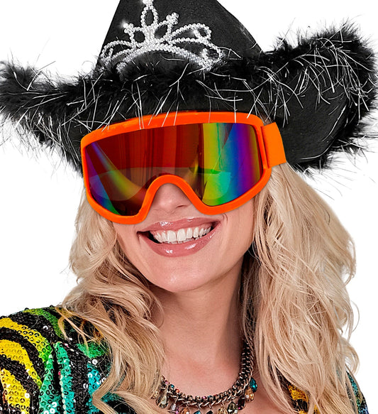 Leuchtend orange Skibrille mit Anti-Beschlag und UV-Schutz im 80er-Jahre-Stil.