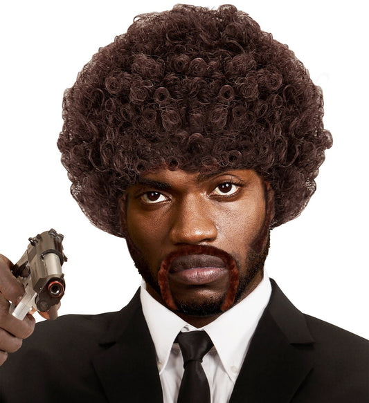 Braune Afro-Perücke mit Koteletten und Schnurrbart im Pulp Fiction-Stil.