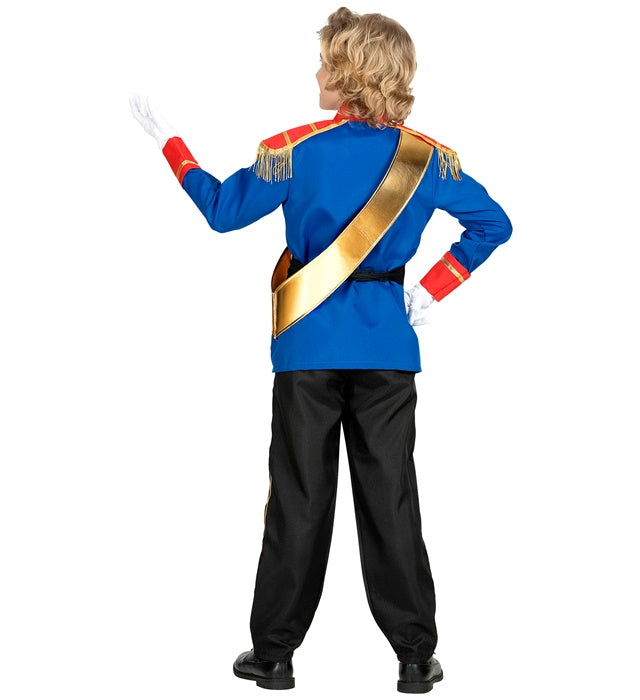 Prinz Charming Kostüm mit Jackett, Hose, Gürtel und Schärpe auf weißem Hintergrund