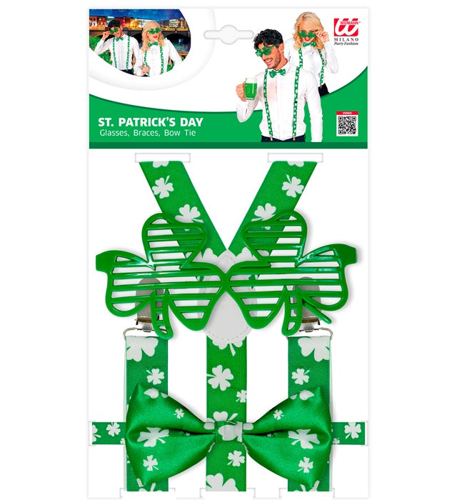 St. Patrick's Day Set mit grüner Brille, Hosenträger und Fliege auf weißem Hintergrund