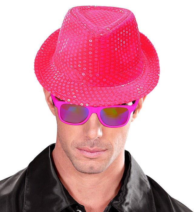 Neon pinker Fedora-Hut mit glitzernden Pailletten als Fasnacht-Accessoire