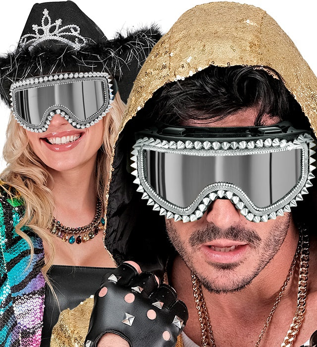 Skibrille mit silbernen Nieten und Strass auf schwarzem Gestell