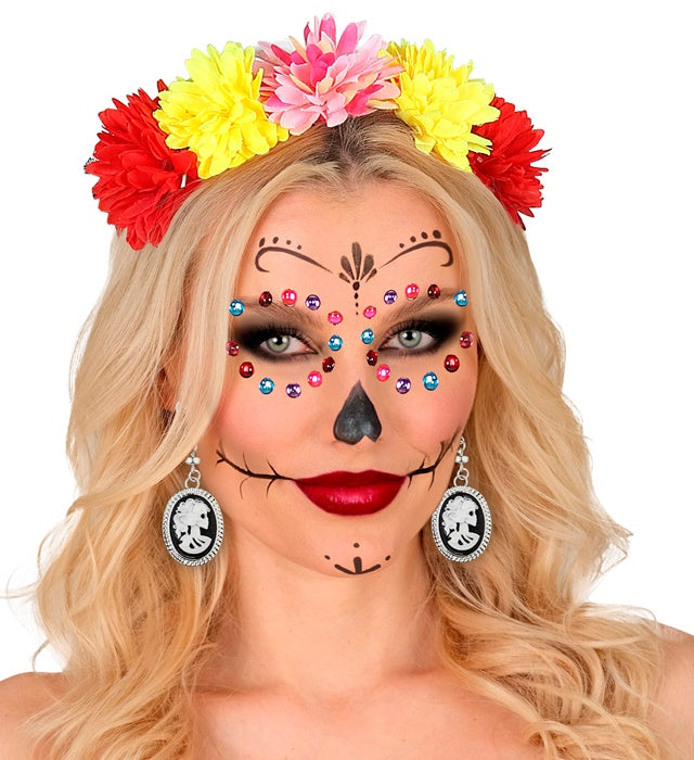 Kamee Totenkopf Ohrringe in schwarz-weißem Camee-Design