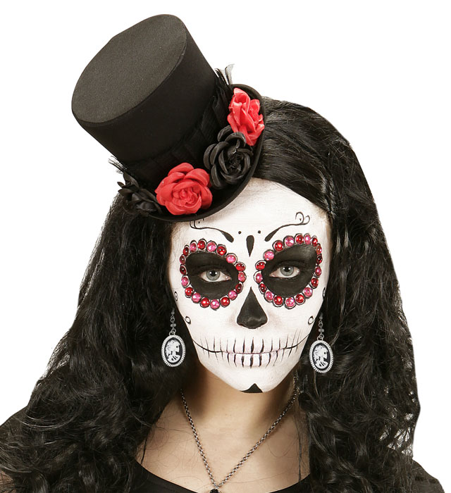 Kamee Totenkopf Ohrringe in schwarz-weißem Camee-Design