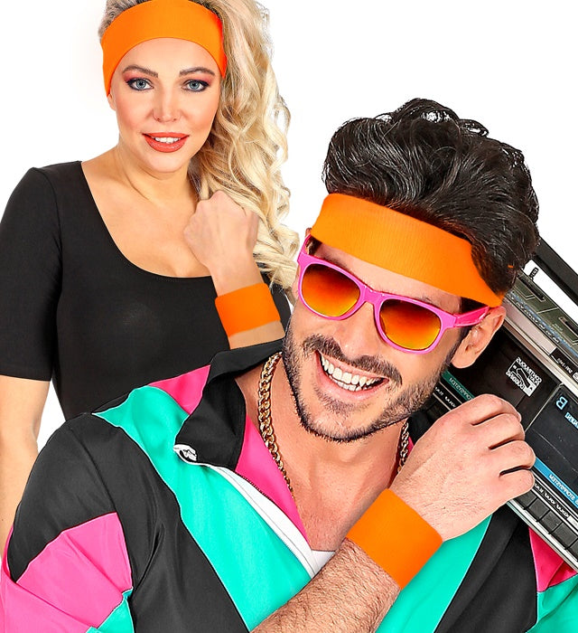Neon orange Armbänder im 2er-Set auf weißem Hintergrund