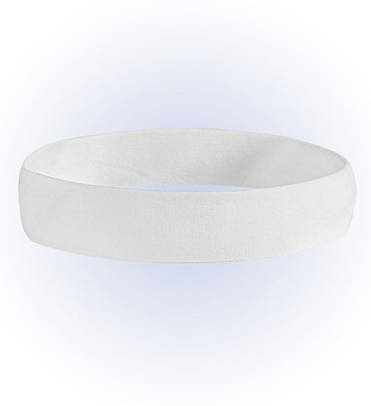 Weisses elastisches Stirnband auf weissem Hintergrund