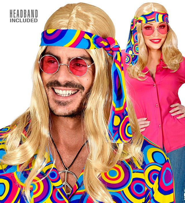 Blonde 70er Jahre Disco-Perücke mit Stirnband auf weißem Hintergrund