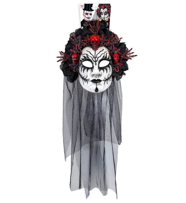 Königin der Toten Maske mit schwarzen Rosen und Schleier auf weißem Hintergrund