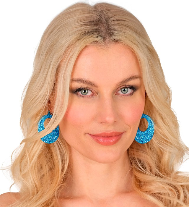 Hellblaue Ohrringe als Fasnachts-Accessoire