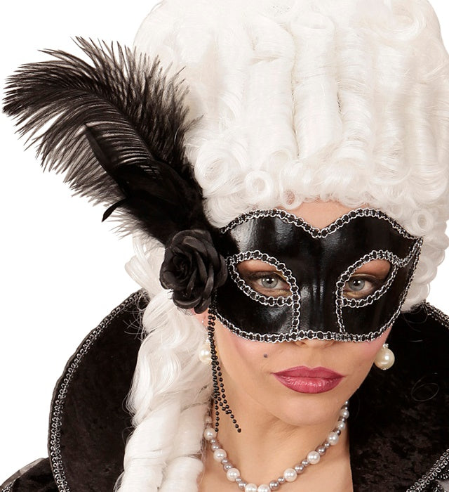 Venezianische schwarze Augenmaske mit Rose, Perlen und Federn