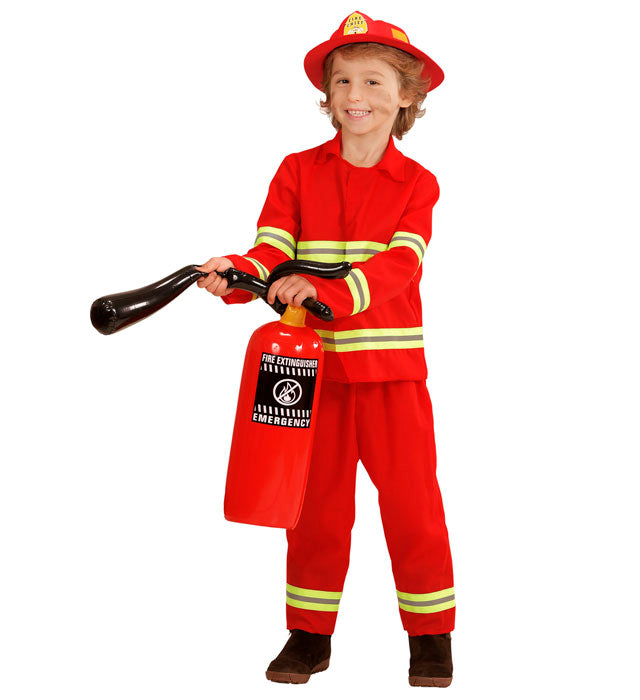 Feuerwehrmann Kostüm mit Jacke, Hose und Helm auf weißem Hintergrund