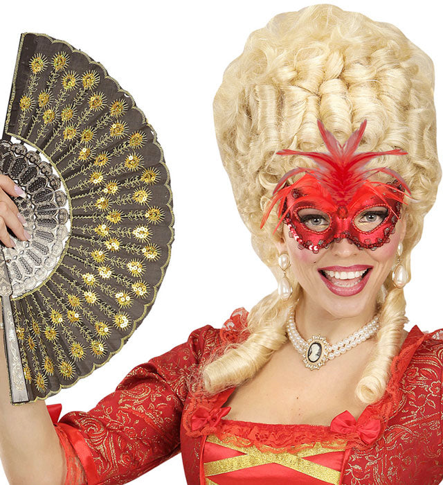 Venezianische Augenmaske Baroness in metallischem Rot mit Edelsteinen, Perlen und Federn