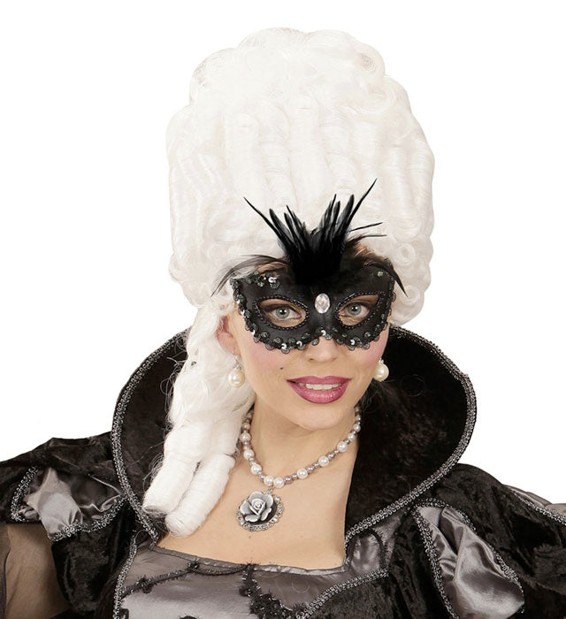 Venezianische schwarze Augenmaske mit Federn, Pailettenrand und Edelstein