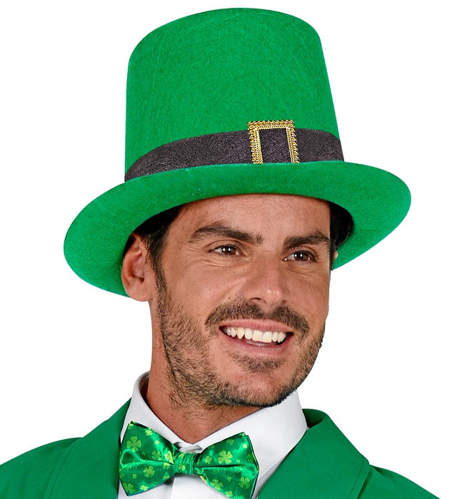 St. Patrick's Zylinderhut aus grünem Filz 14 cm auf weißem Hintergrund