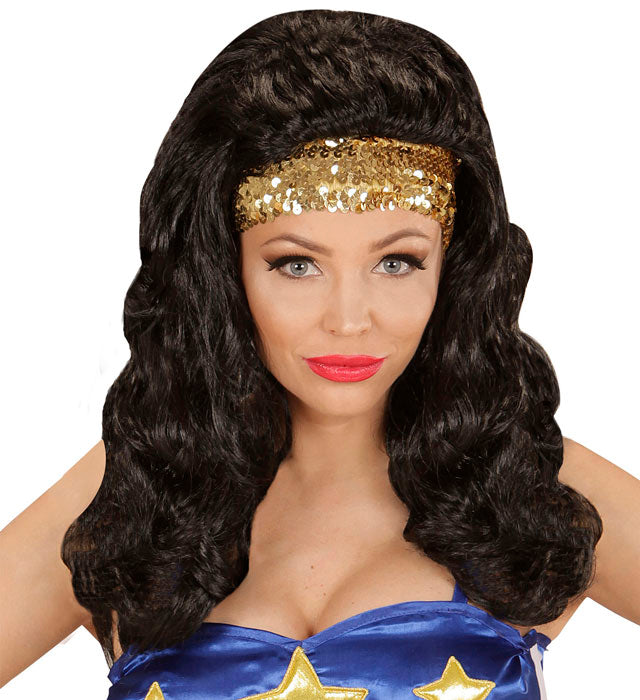 Super Hero Girl Perücke mit glitzerndem Sequin-Stirnband auf weißem Hintergrund