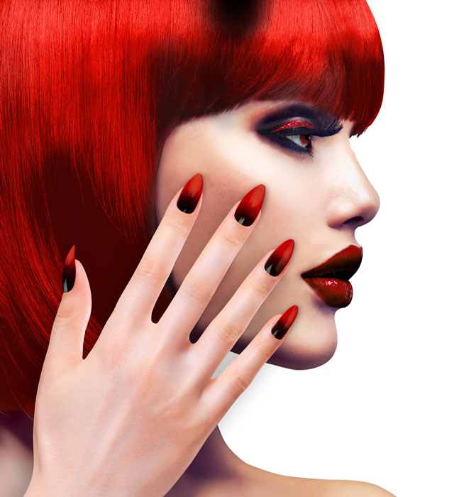Set aus 12 selbstklebenden Stiletto-Fingernägeln in Schwarz und Rot auf weißem Hintergrund