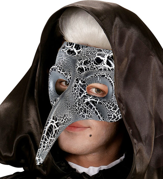 Venezianische Maske mit langer Nase in traditionellem Design