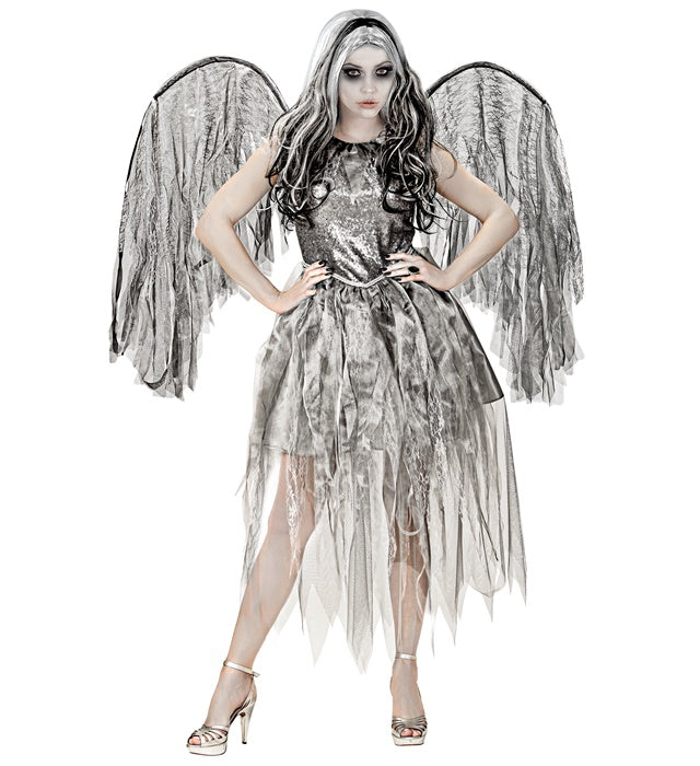 Dunkler Engel Kostüm mit schwarzem Kleid und schwarzen Flügeln
