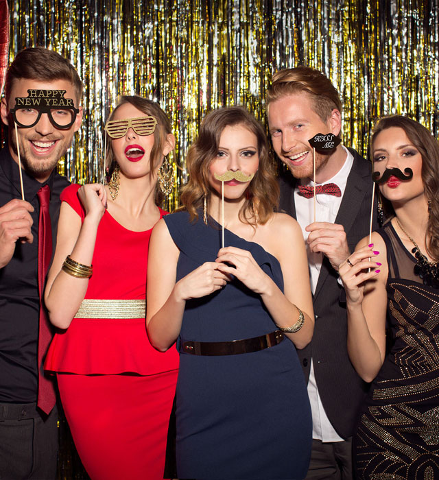 Silvester Fotobox Requisiten 20-teilig in Schachtel mit Sichtfenster