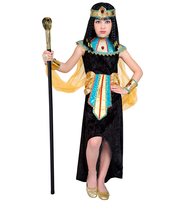 Ägyptische Königin Kostüm mit Kleid, Umhang, Kragen und Armbändern auf weißem Hintergrund