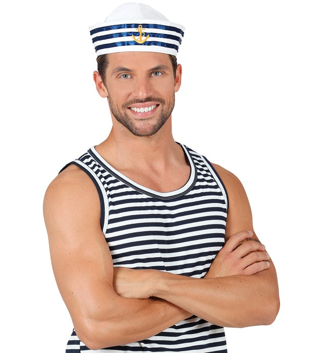 Klassischer weißer Seemanshut mit schwarzem Schirm und maritimem Design