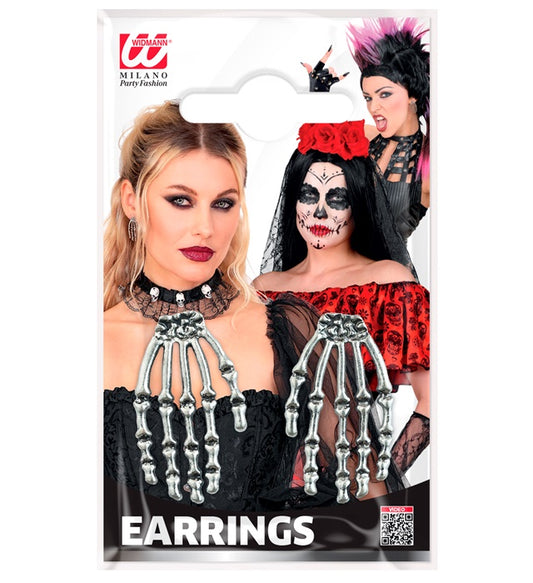 Ohringe in Form einer Skelett-Hand als Halloween-Accessoire