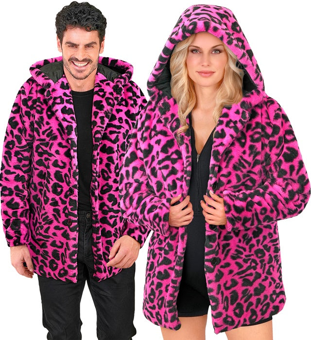 Neon pinker Plüschmantel mit Leopardenmuster und Kapuze auf weißem Hintergrund