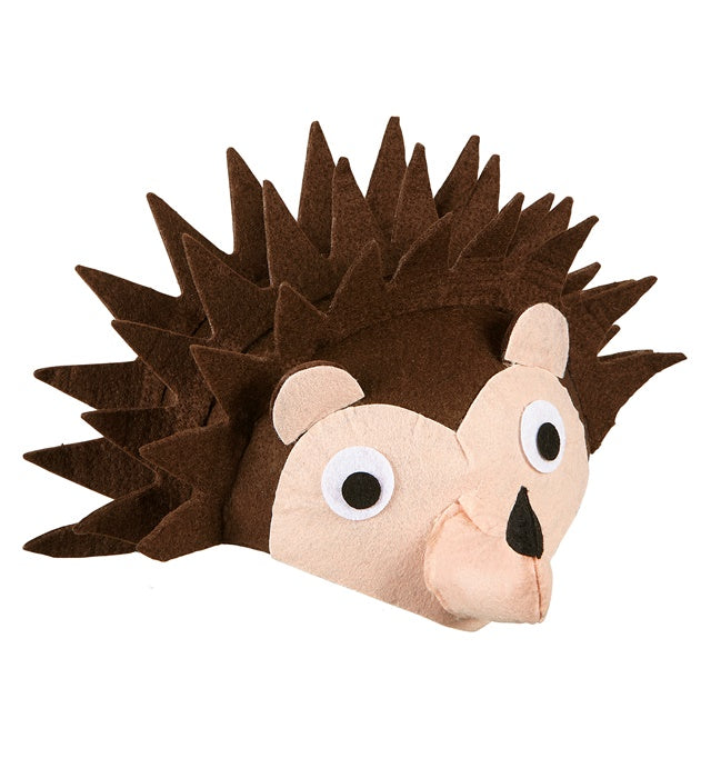 Igelhut aus braunem Filz mit Igel-Design auf weißem Hintergrund