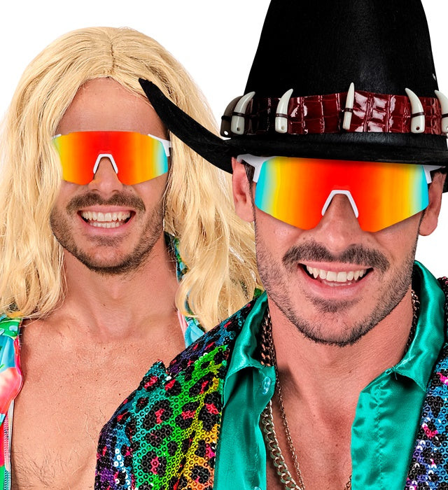 Brille mit verspiegeltem Regenbogen-Glas auf neutralem Hintergrund