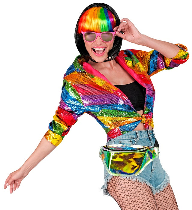 Bunte Paillettenbluse mit Regenbogenmuster auf weißem Hintergrund