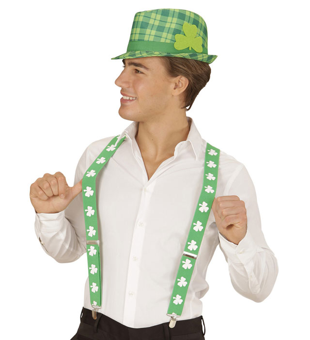 Grüner Fedora Hut mit irischem Kleeblatt als Dekoration