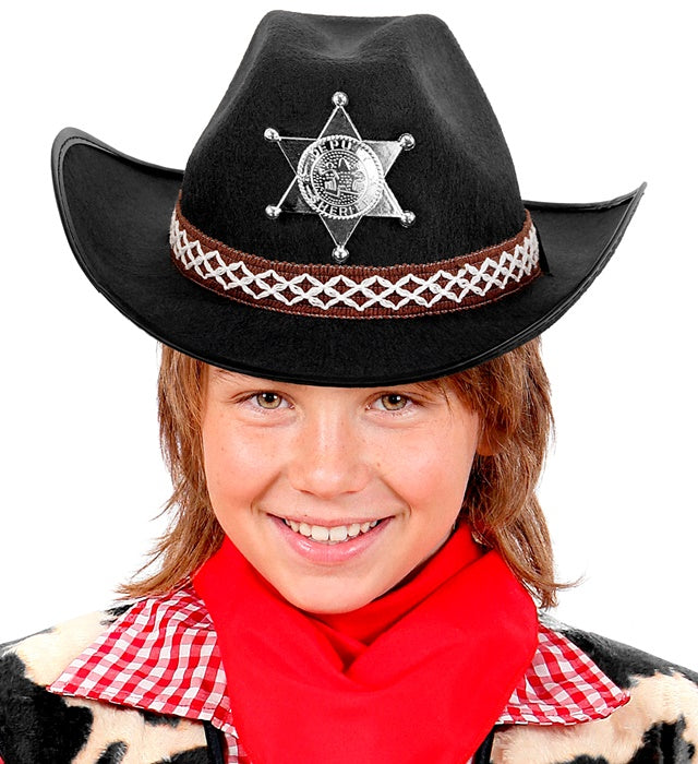 Schwarzer Cowboyhut mit Sheriffstern für Kinder auf weißem Hintergrund