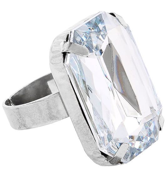 Großer Maxi Diamantenring als Fasnacht-Accessoire