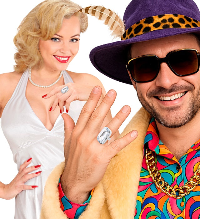 Großer Maxi Diamantenring als Fasnacht-Accessoire