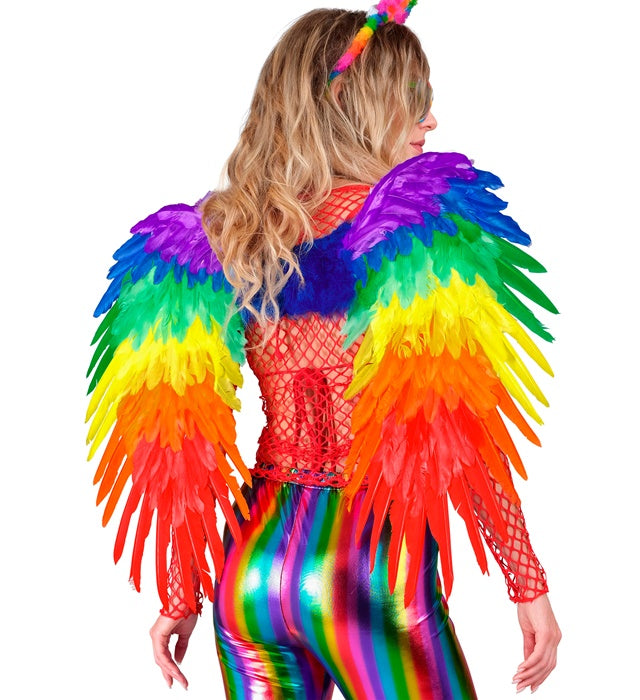 Faltbare Regenbogen-Federflügel mit bunten Federn auf schwarzem Hintergrund