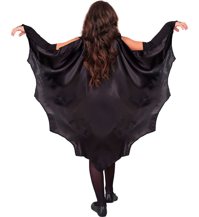 Fasnachtskostüm Fledermaus mit Flügeln und Kapuze auf weißem Hintergrund