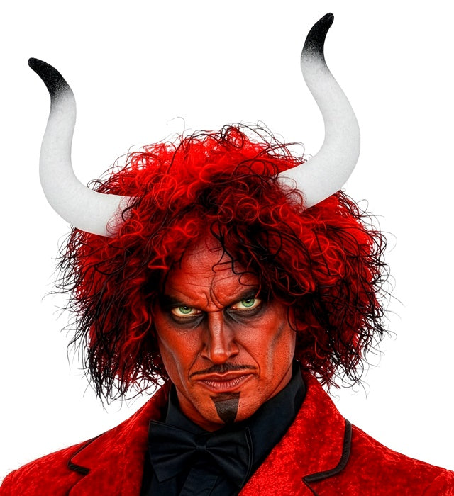 Detailaufnahme von Stier Hörnern als Kostümzubehör für Fasnacht und Karneval